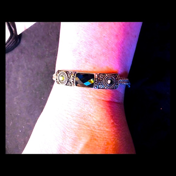 Well made silvertone and green jeweled bracelet. - Picture 2 of 3